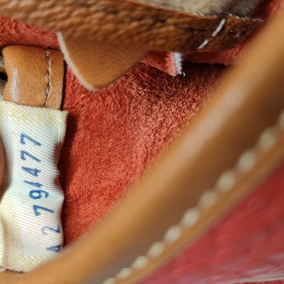 ♥️ VINTAGE ♥️ Dooney & Bourke All Weather Leather Equestrian Bag - Picture 14 of 16